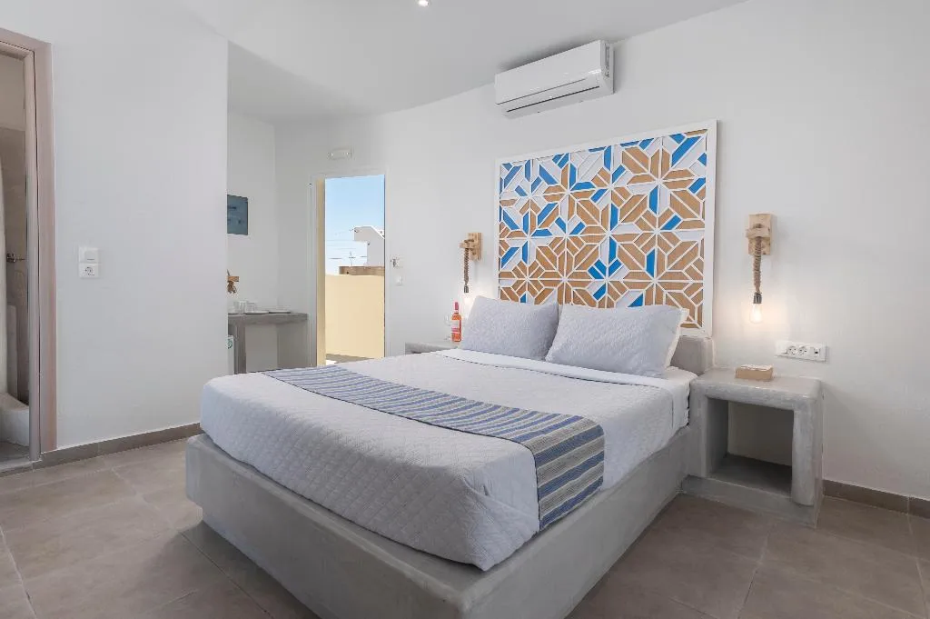 Room, Gizis Cliffside Suites, Santorini