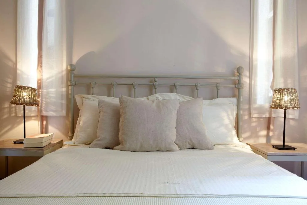 Room, Diles & Rinies, Mykonos