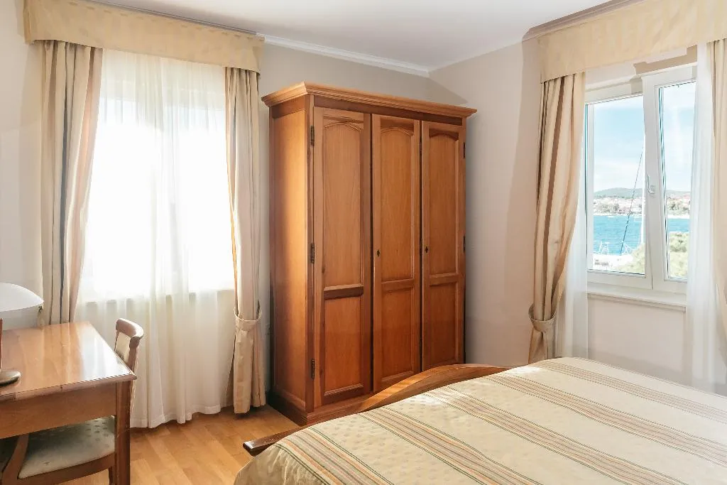 SUITE STANDARD Room, Spongiola, Split