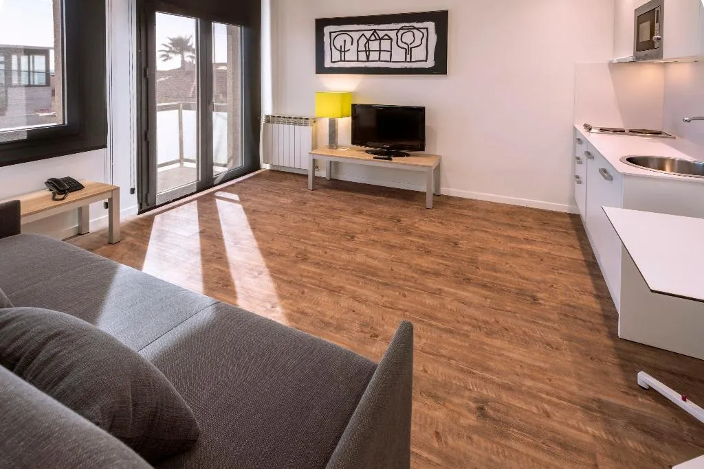 APARTMENT CAPACITY 2 TWO BEDROOMS Room, Apartamentos Playa De Castelldefels, Barcelona