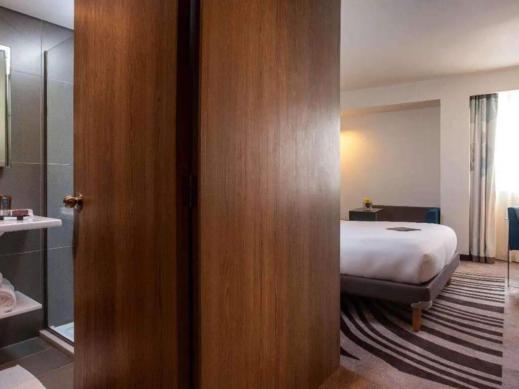 SINGLE SUPERIOR Room, Novotel Cairo Airport, Cairo