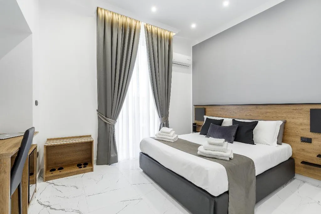 DOUBLE MOUNTAIN VIEW Room, Sant'Angelo Suites, Naples