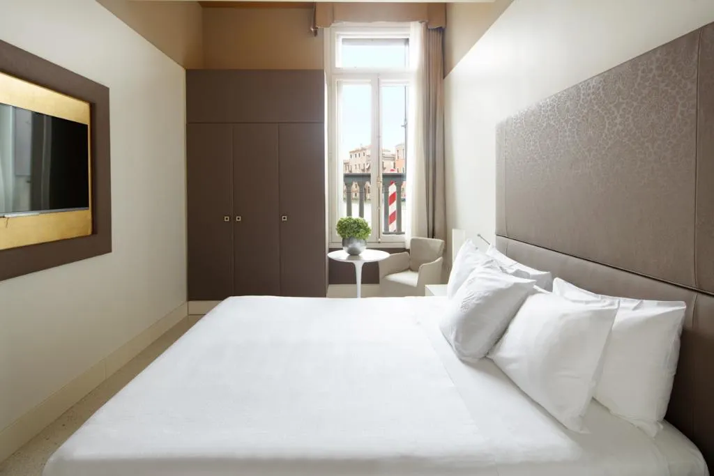 DOUBLE SUPERIOR WITH VIEWS Room, Palazzo Barocci, Venice