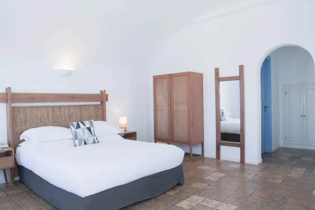 SUITE STANDARD Room, Pantelia Suites, Santorini