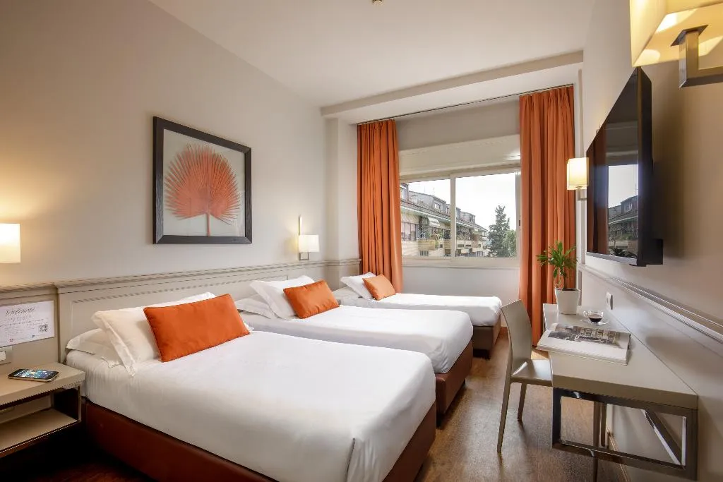 TRIPLE SUPERIOR Room, Grand Hotel Fleming, Rome