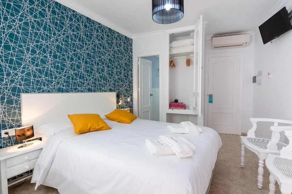 Room, Hostal Luna De Nerja, Costa Del Sol