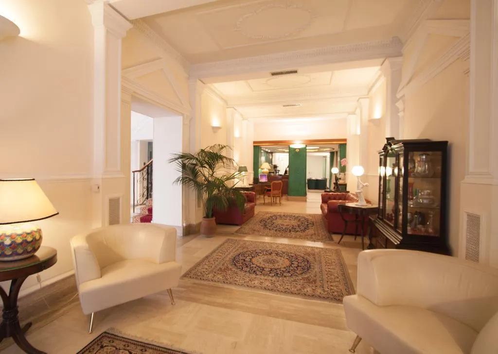 Lobby, Laurentia, Rome
