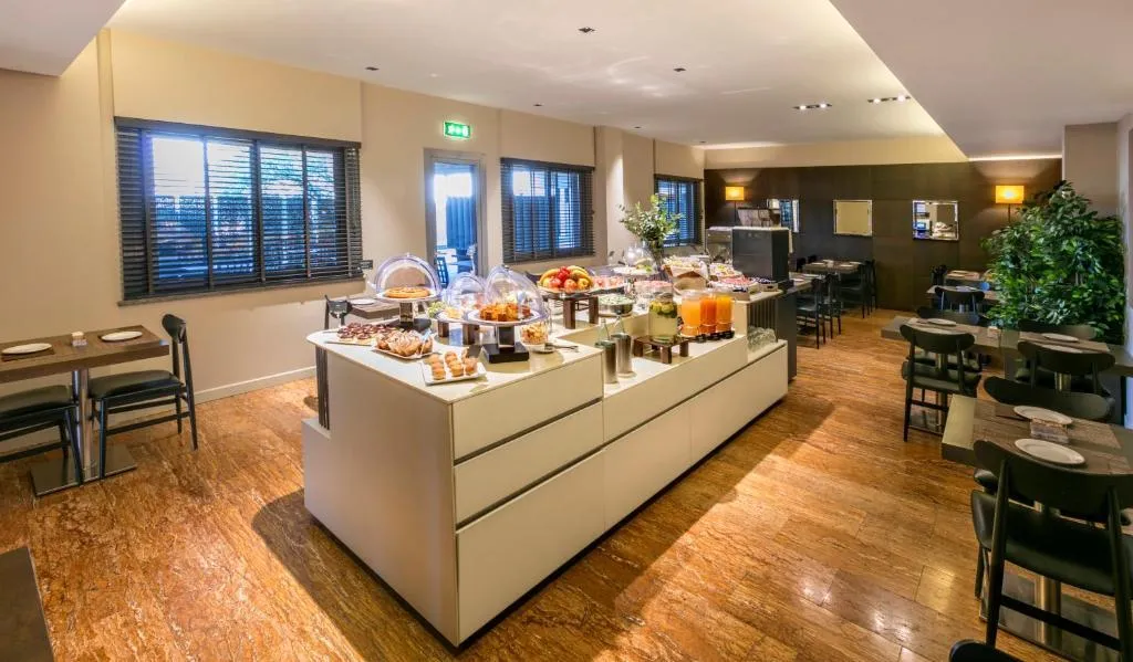 Restaurant, Living Hotel Milano, Milan