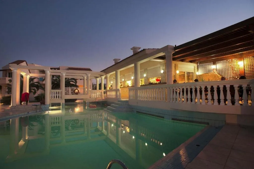 Sports and Entertainment, Caretta Beach, Crete