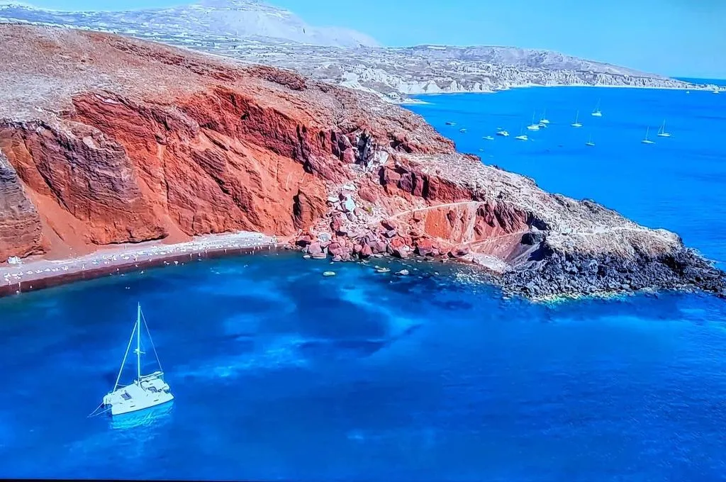 Beach, Pleasure Beachside Studios, Santorini