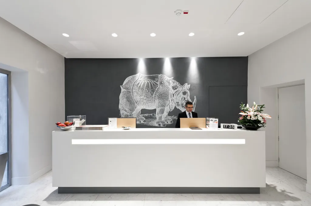 Lobby, White, Rome