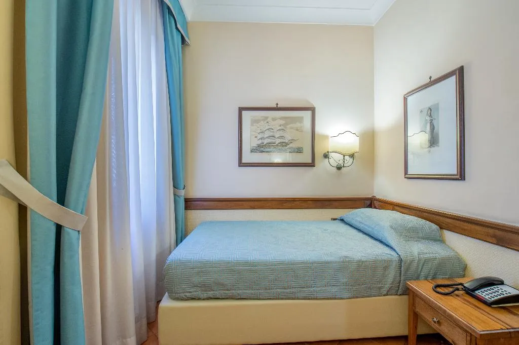 SINGLE STANDARD Room, Michelangelo, Naples