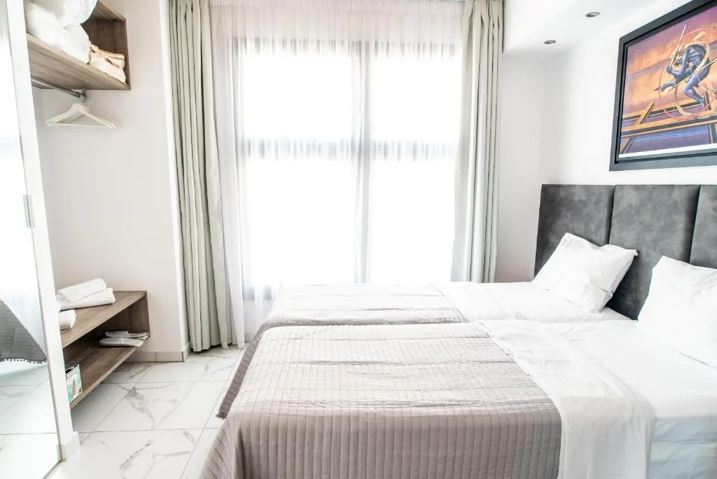 APARTMENT WITH JACUZZI WITH VIEWS Room, Sea And The City, Halkidiki