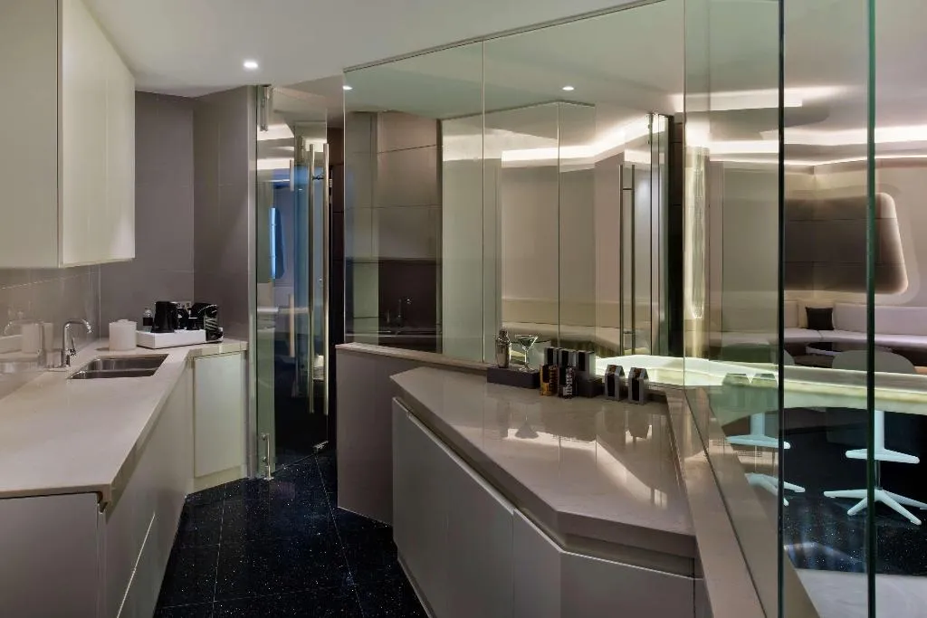 SUITE KING SIZE BED Room, V Hotel Dubai, Curio Collection by Hilton, Dubai