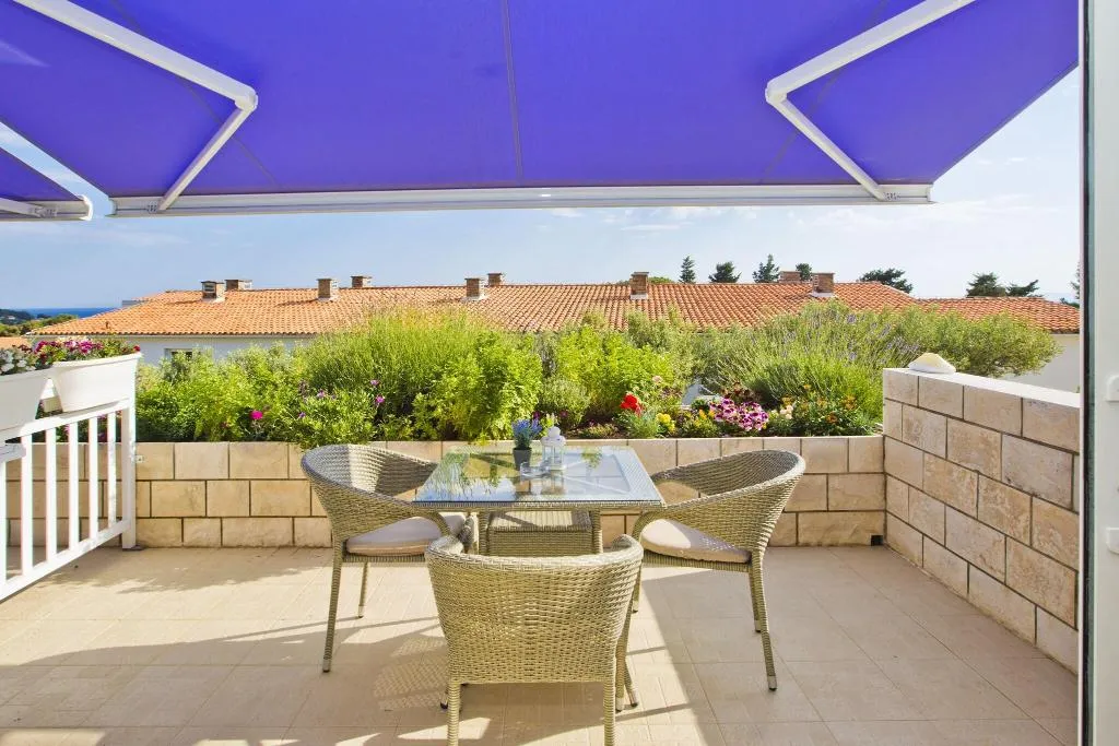 Terrace, Violeta Hvar, Split