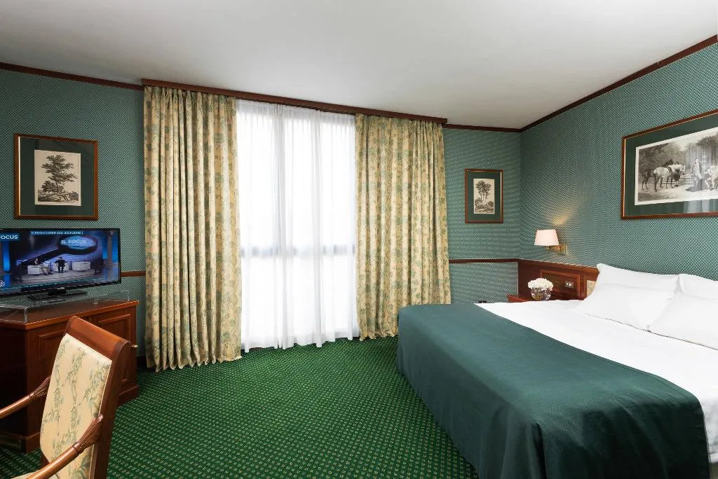 Double or Twin SUPERIOR Room, Leonardo Hotel Milan City Center, Milan