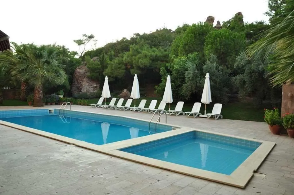 Pool, Palm Court Suites, Izmir