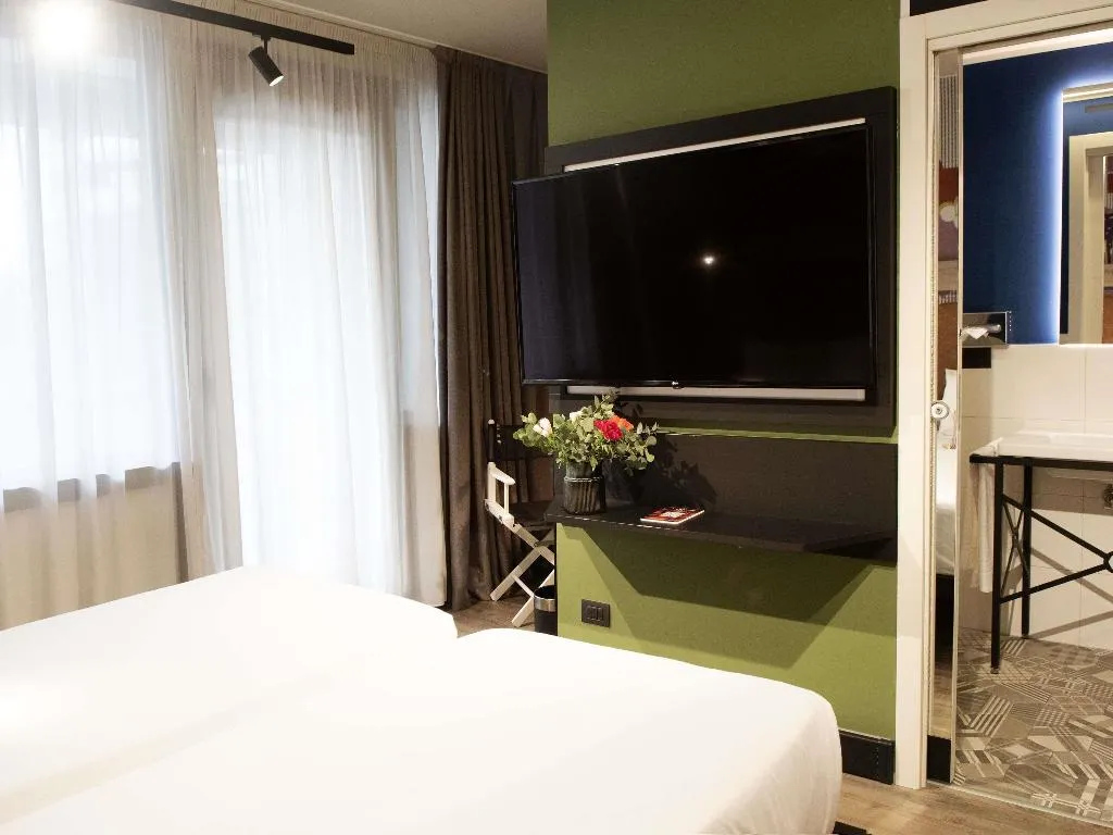 TWIN CLASSIC Room, Mercure Roma Cinecittà (New Opening), Rome