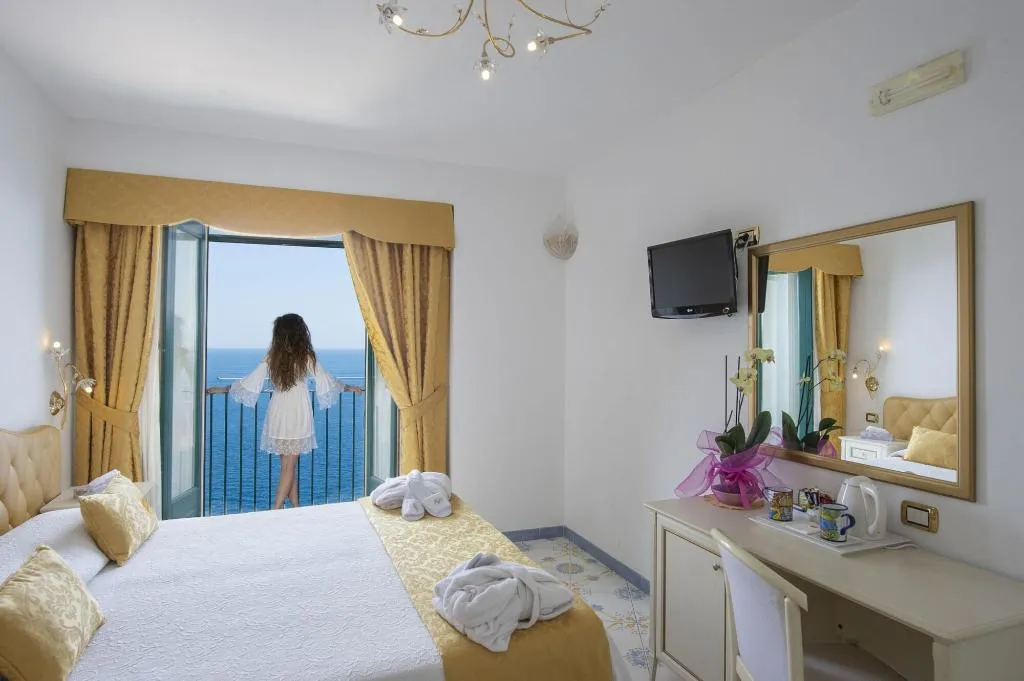 Room, Villa Maria Pia, Naples