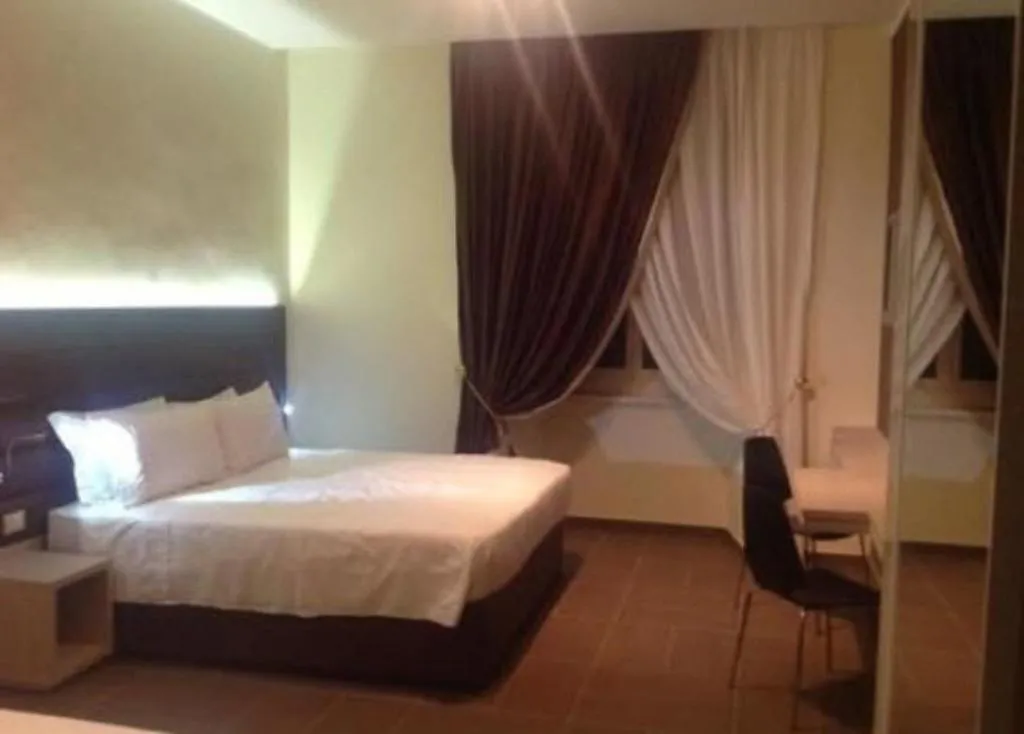 TRIPLE SUPERIOR Room, California, Rome