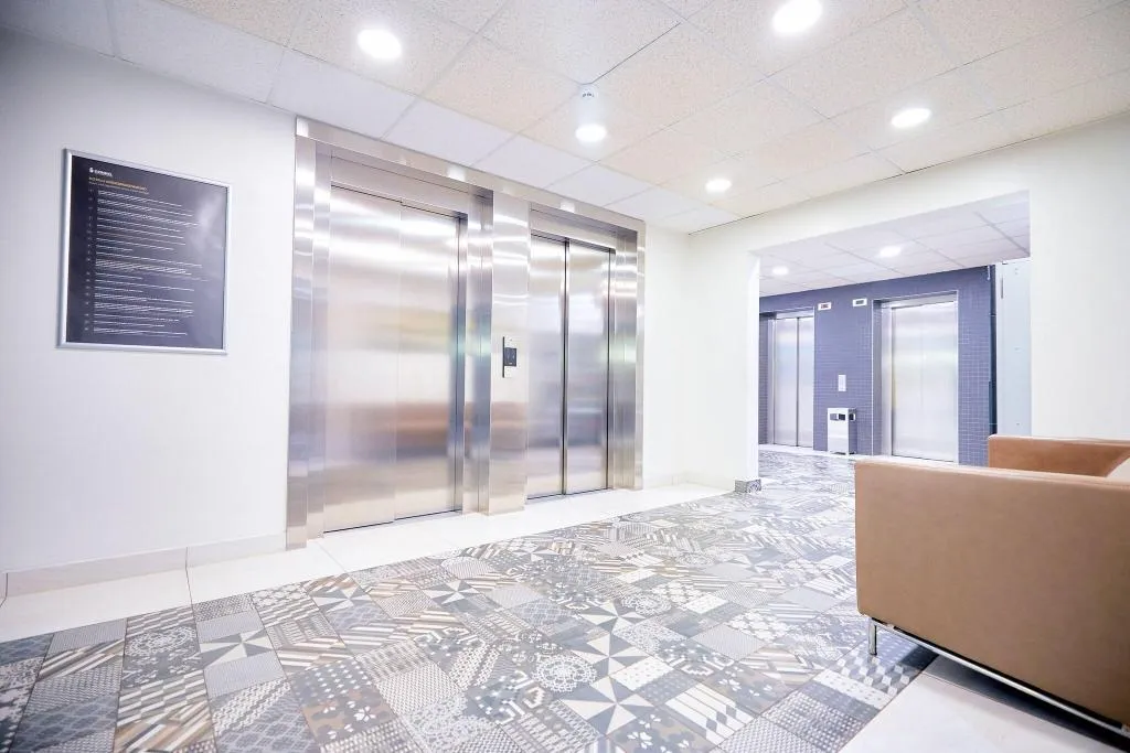 Lobby, Dzingel, Tallinn