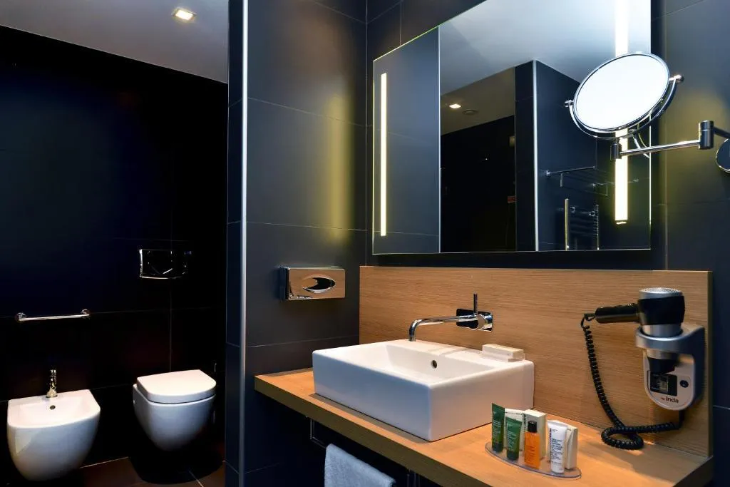 JUNIOR SUITE TWO BEDS Room, Hilton Garden Inn Milan North, Milan