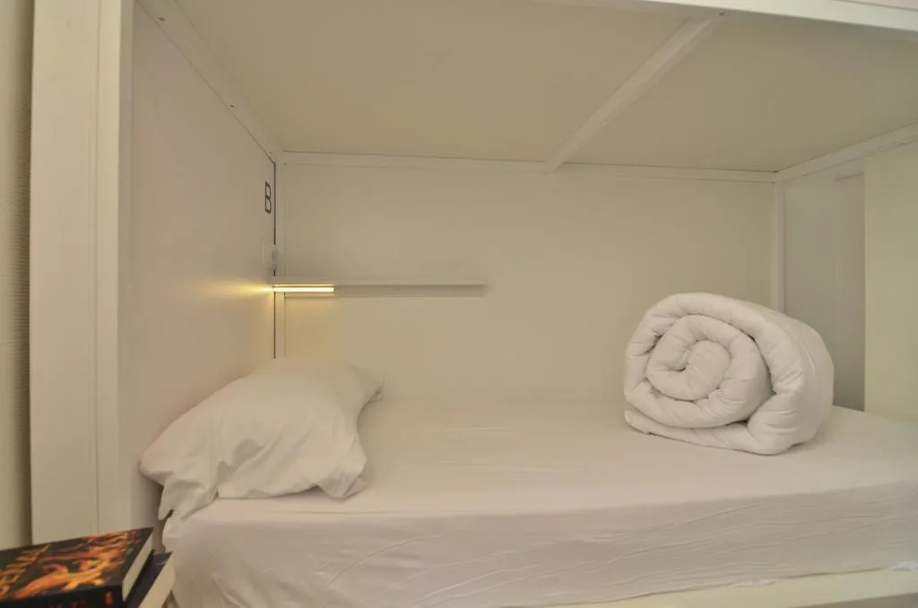 Room, Far Home Bernabeu, Madrid