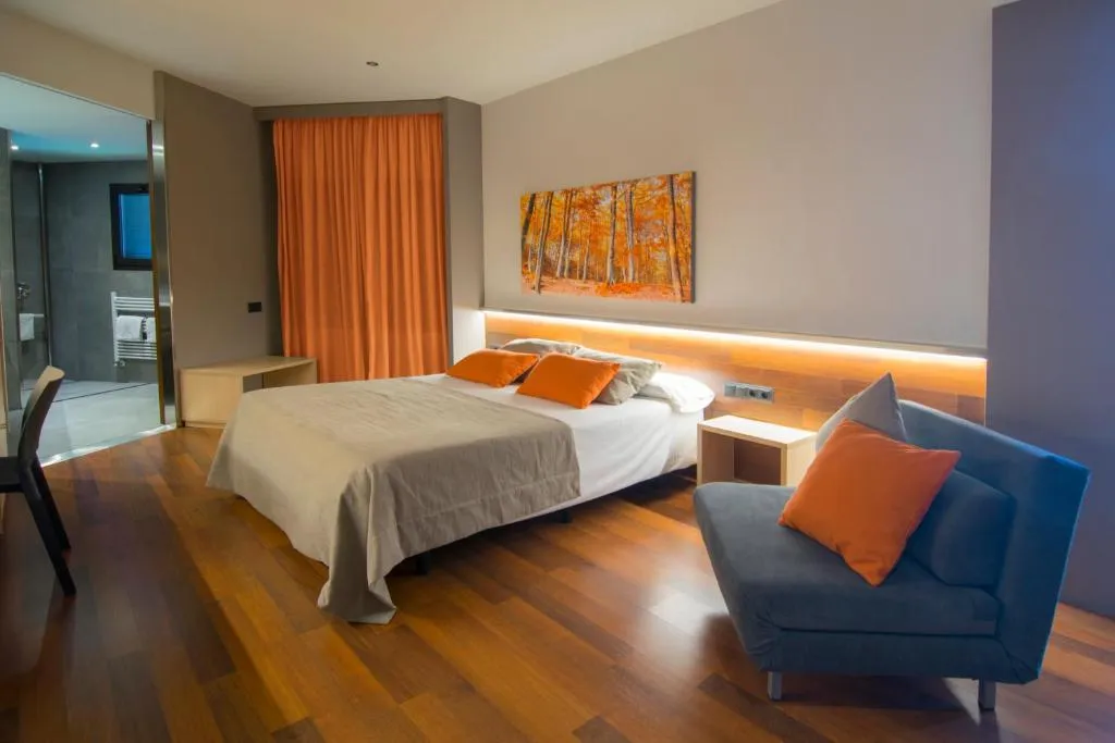 DOUBLE SUPERIOR Room, America Igualada, Barcelona