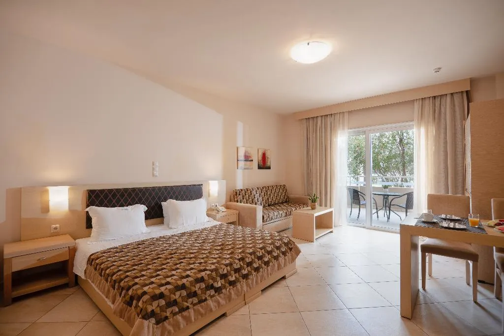 Double or Twin LAND VIEW Room, Molos Bay, Crete