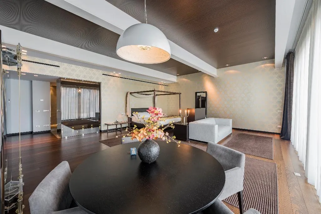 JUNIOR SUITE KING SIZE BED Room, Devero Hotel & Spa, BW Signature Collection, Milan