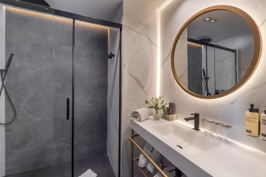 DOUBLE WITH VIEWS Room, H10 Puerta de Alcala 4* Sup., Madrid