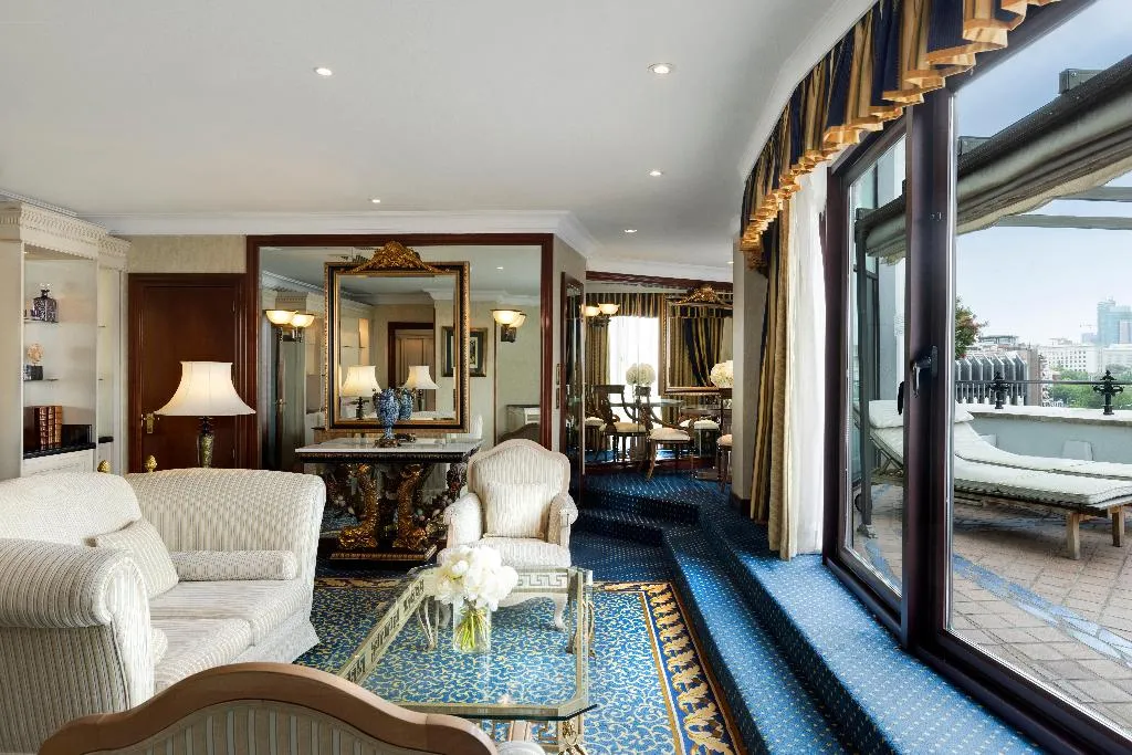SUITE CLUB Room, InterContinental Madrid, Madrid
