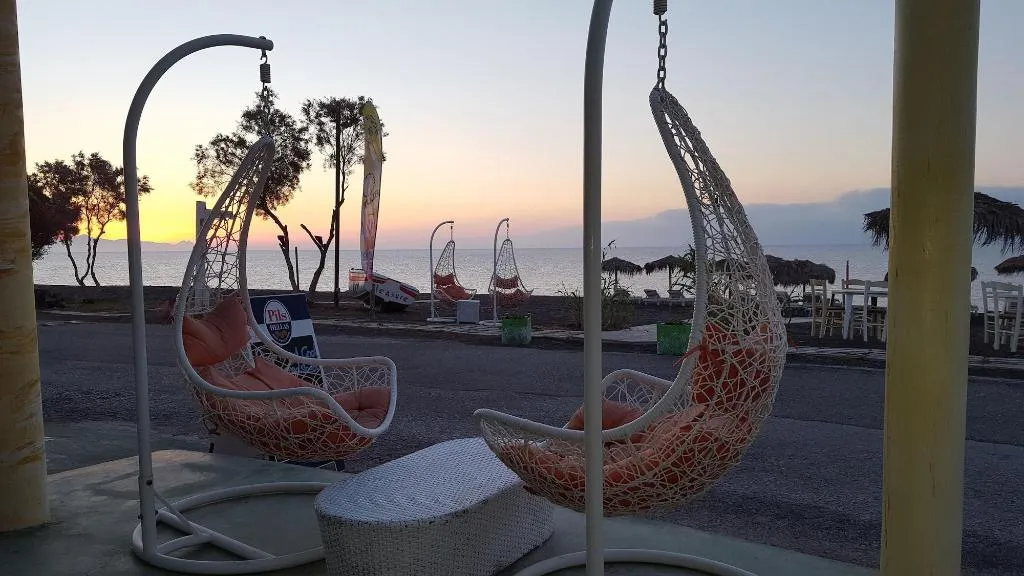 Restaurant, Pleasure Beachside Studios, Santorini