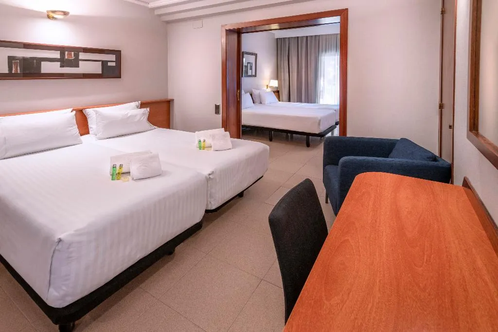 QUADRUPLE STANDARD Room, Ciudad de Castelldefels, Barcelona