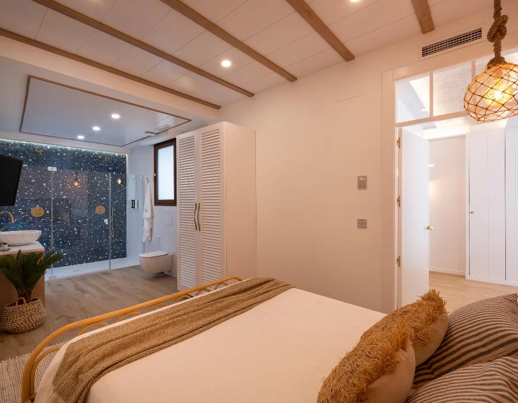 APARTMENT TWO BEDROOMS TWO BATHROOMS Room, Palatina Concept Suites, Andalucia