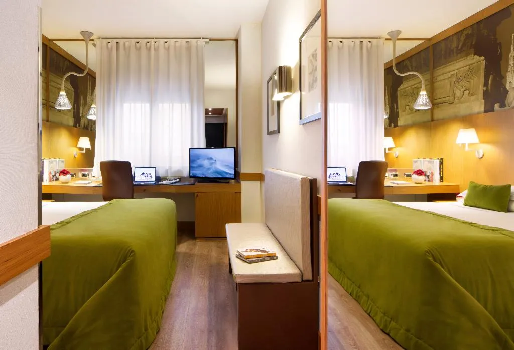 Double or Twin SUPERIOR Room, Starhotels Tourist, Milan