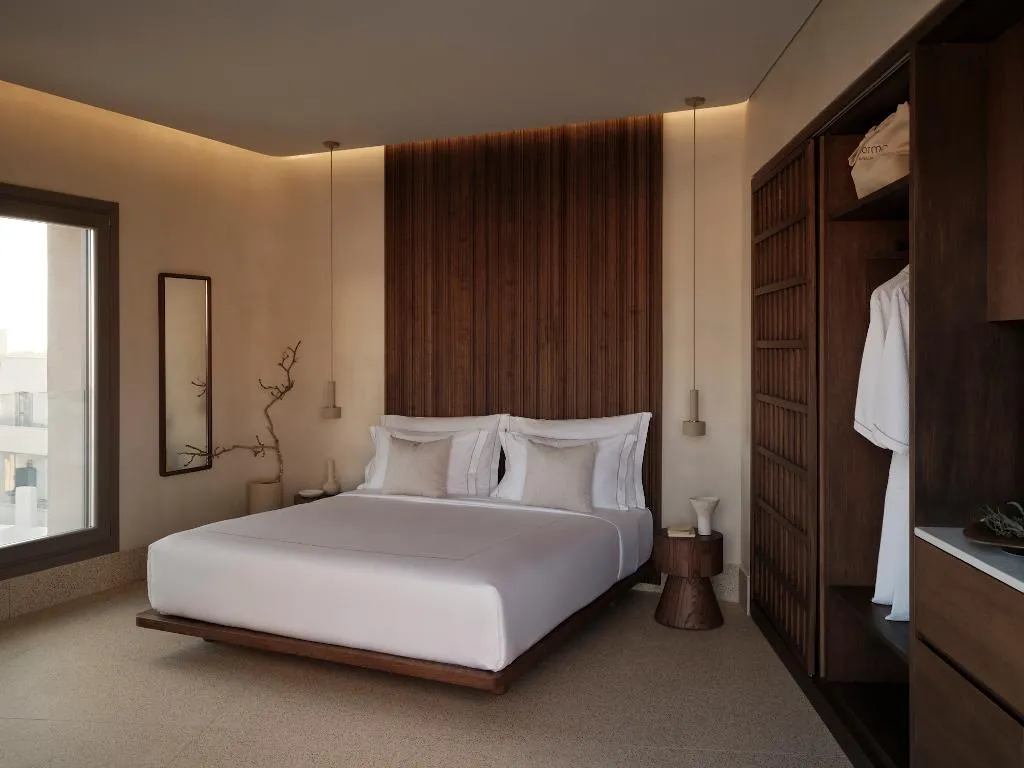 TRIPLE PREMIUM Room, Enarma Suites & Spa Wellness Retreat, Santorini