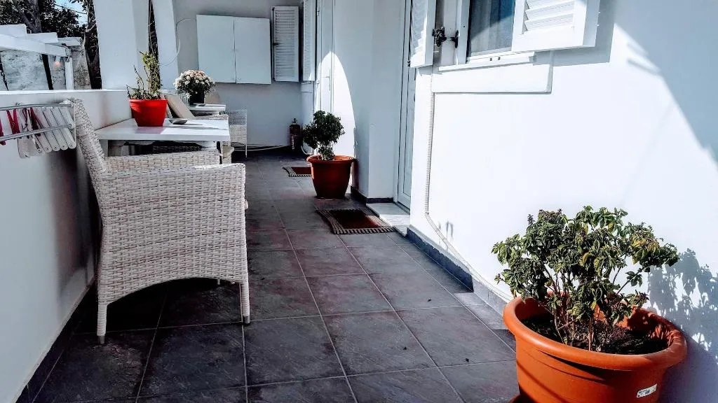 Terrace, Pleasure Beachside Studios, Santorini