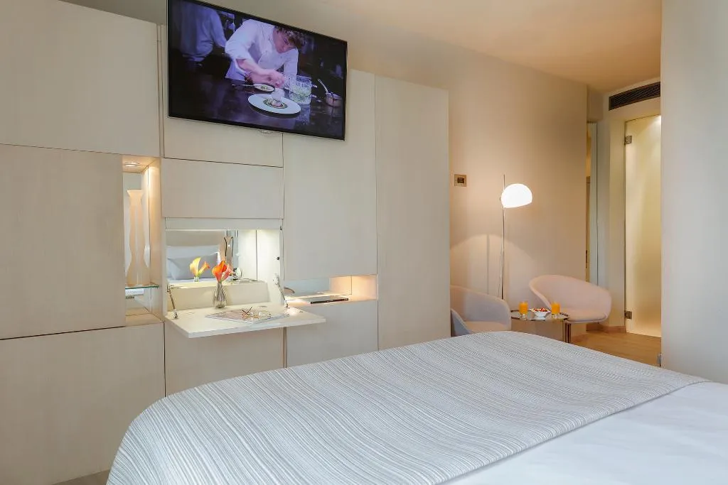 Double or Twin STANDARD Room, Cram, Barcelona