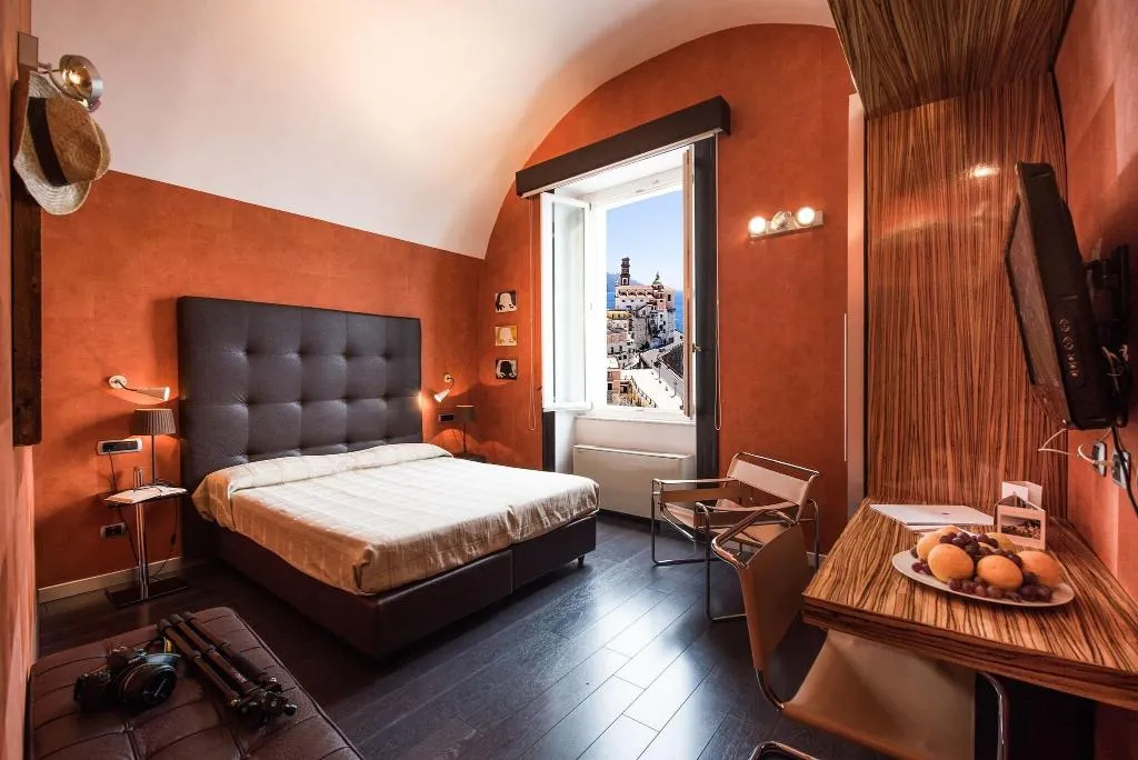 DOUBLE CLASSIC Room, Palazzo Ferraioli, Naples