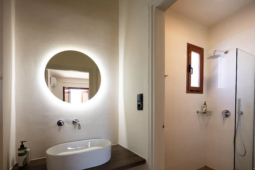 STUDIO WITH BALCONY Room, Aristea, Crete