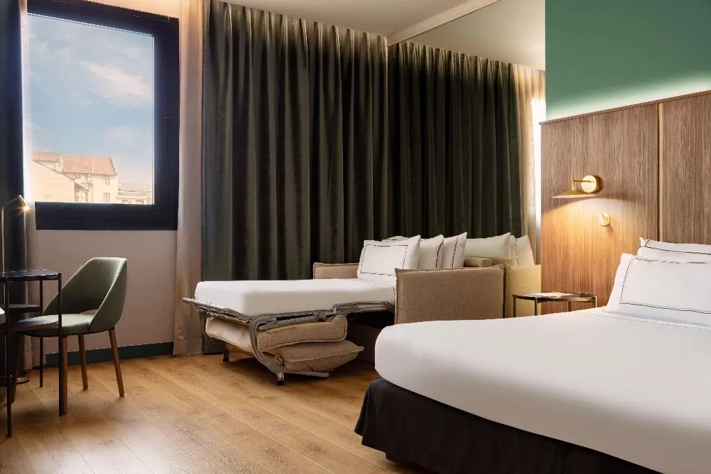 FAMILY ROOM STANDARD Room, Melia Milano, Milan