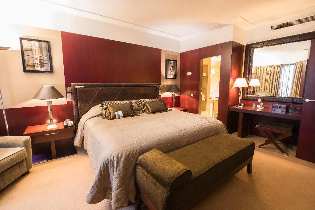 SUITE Presidential Room, Crowne Plaza Porto, Porto