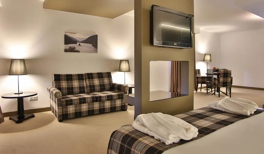 SUITE WITH TERRACE Room, Delfim Douro Hotel, Porto