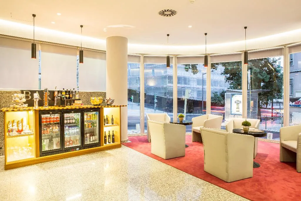 Lobby, 3K Madrid, Lisbon