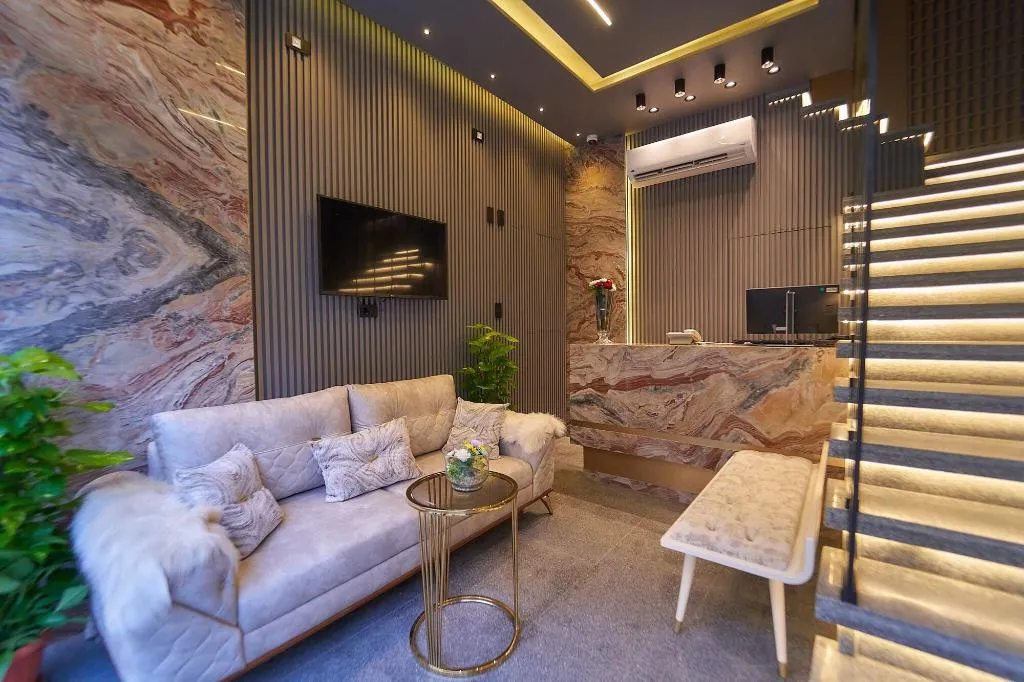 Lobby, Gold's Pyramids Hotel, Cairo