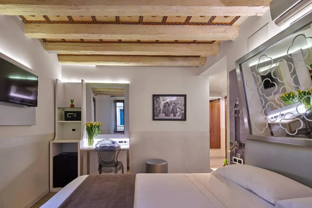 Double or Twin SUPERIOR Room, UNA HOTELS Ala Venezia - Adults +16, Venice