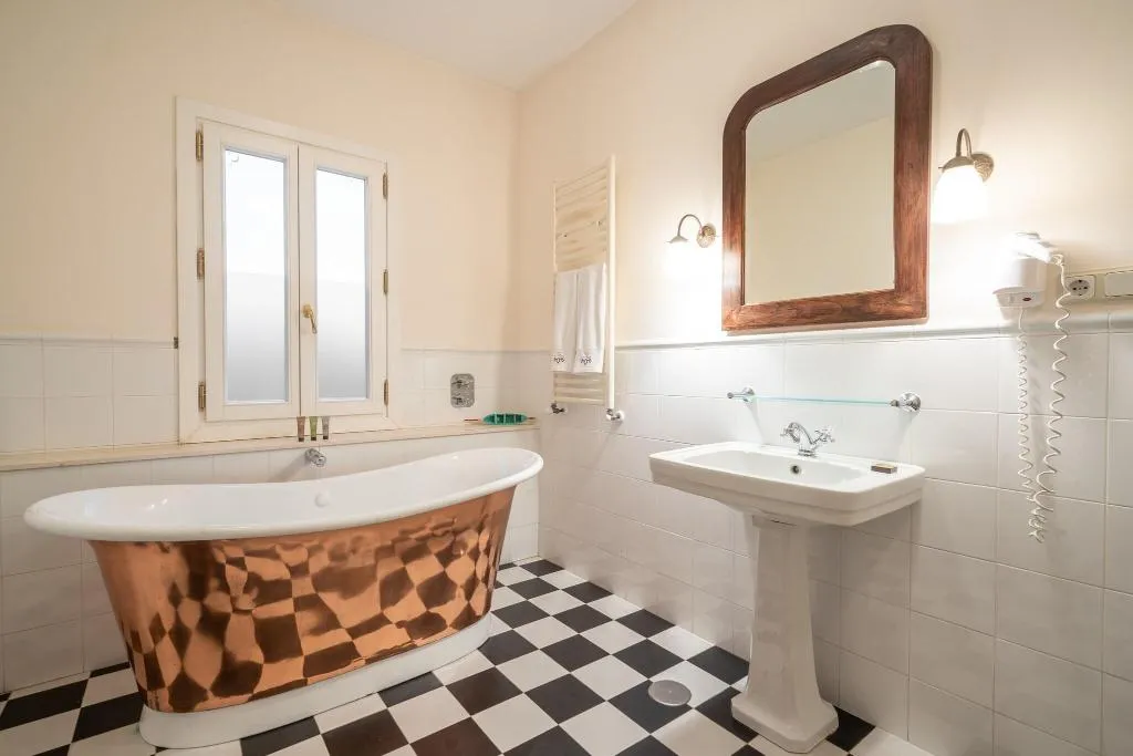 Room, Hotel La Fuente De La Higuera, Costa Del Sol