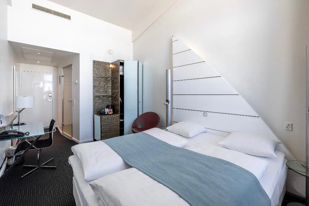DOUBLE CAPACITY 4 TWO BEDROOMS Room, Copenhagen Island, Copenhagen