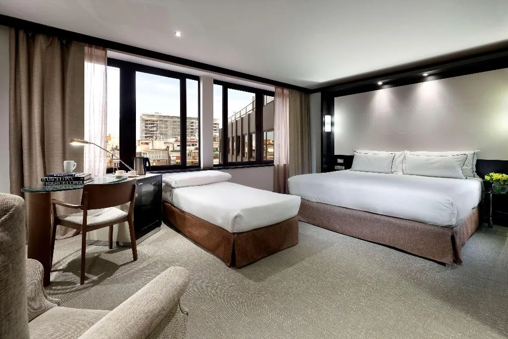 TRIPLE STANDARD Room, Melia Barcelona Sarria, Barcelona